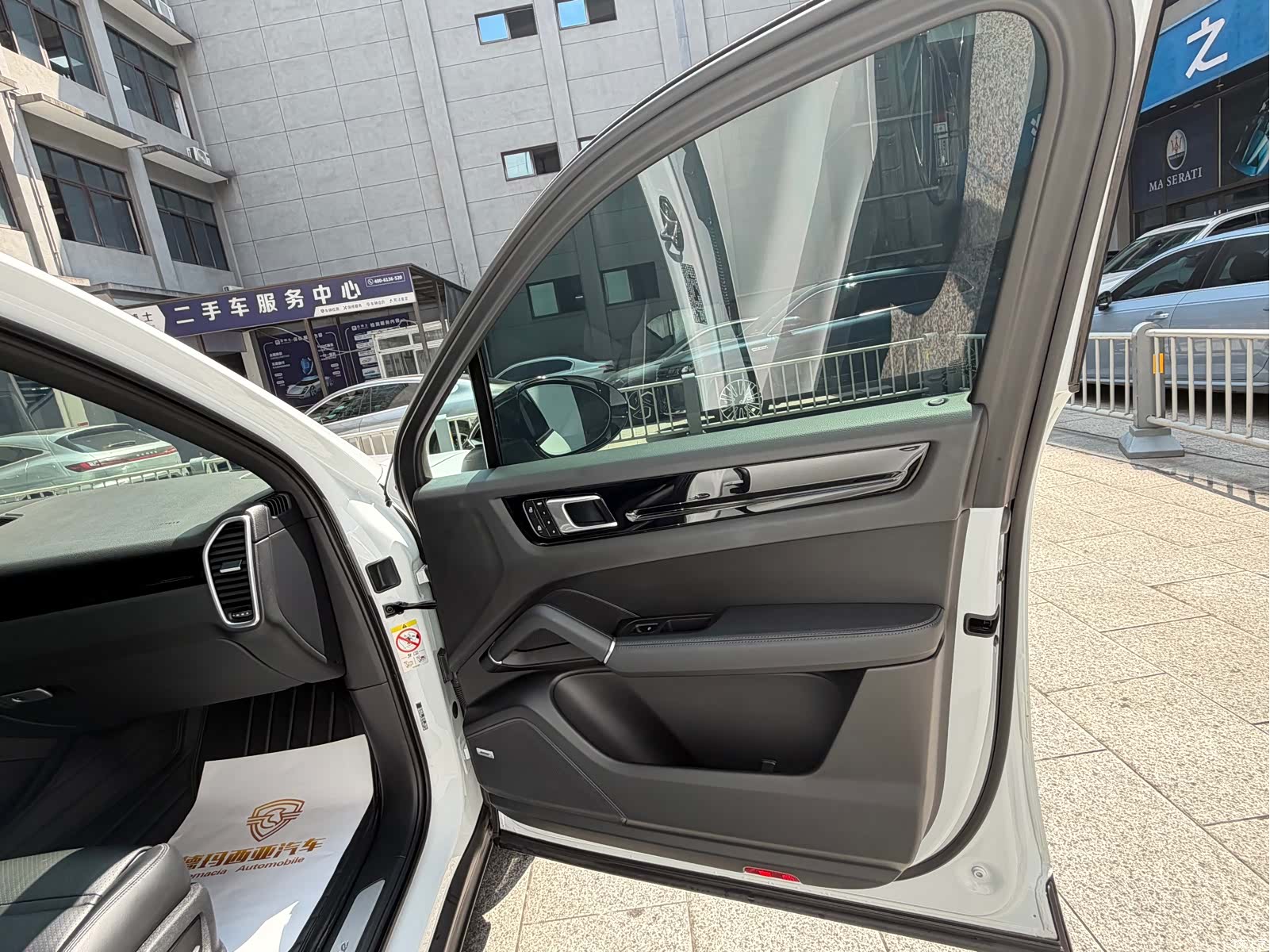 Porsche Cayenne, 2023 10