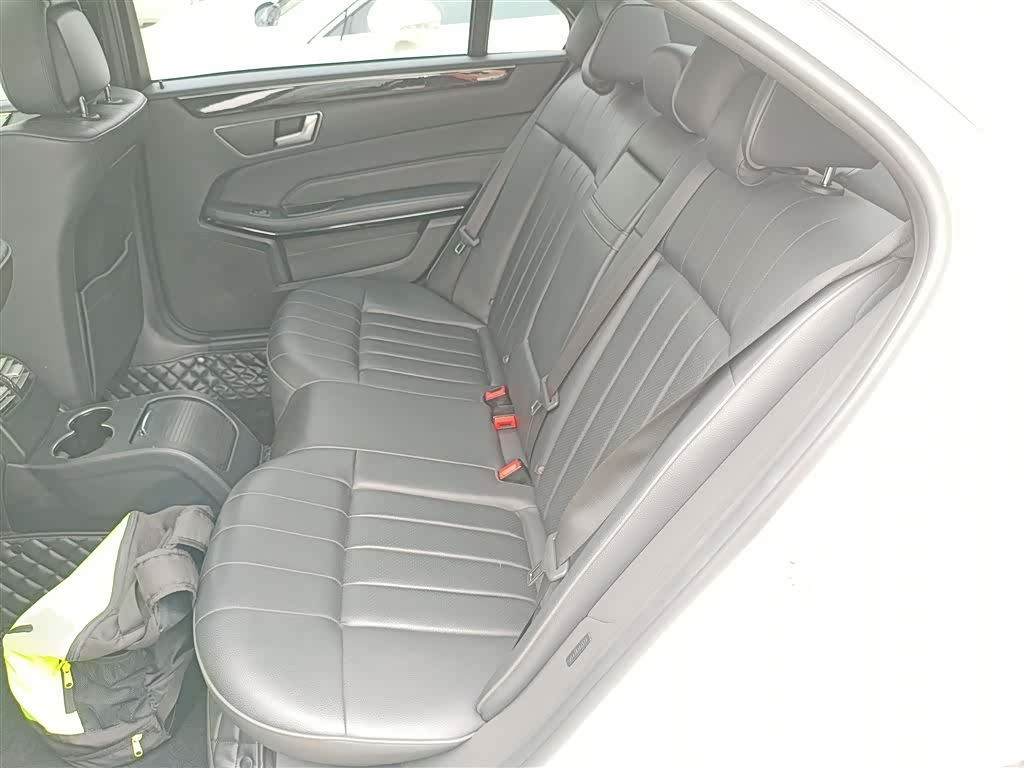Mercedes-Benz E-Class, 2015 17