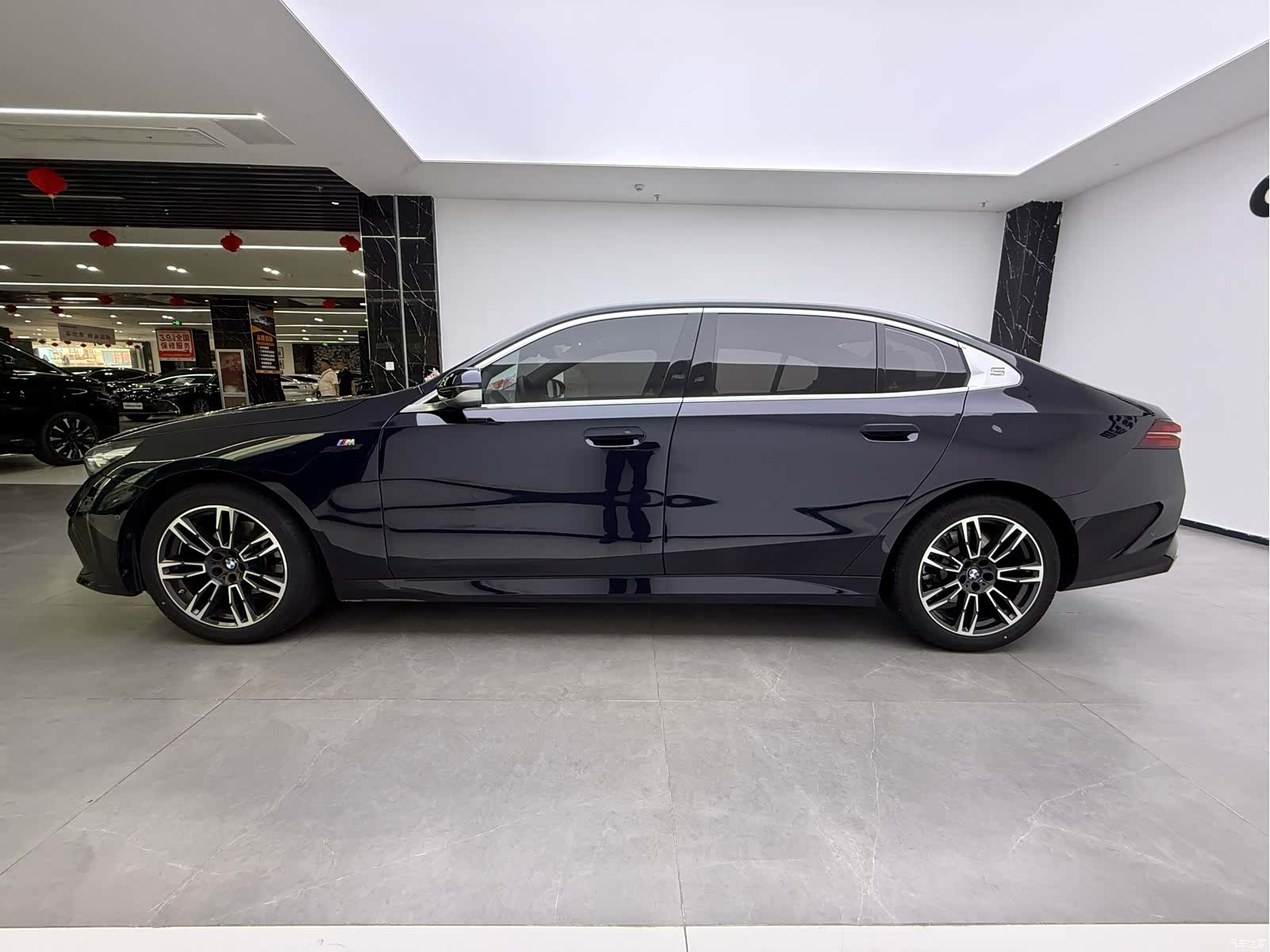 BMW 5 Series, 2024 15