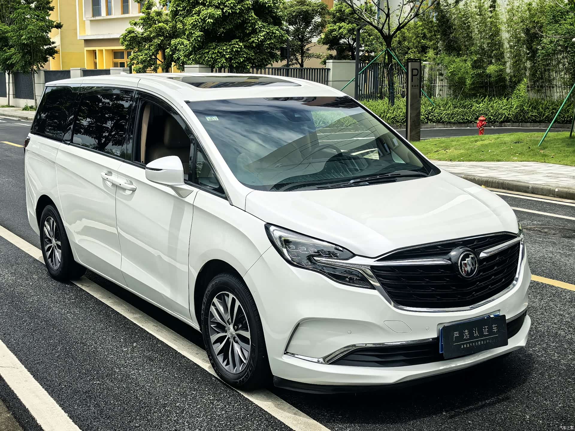 Buick GL8, 2021 все фото