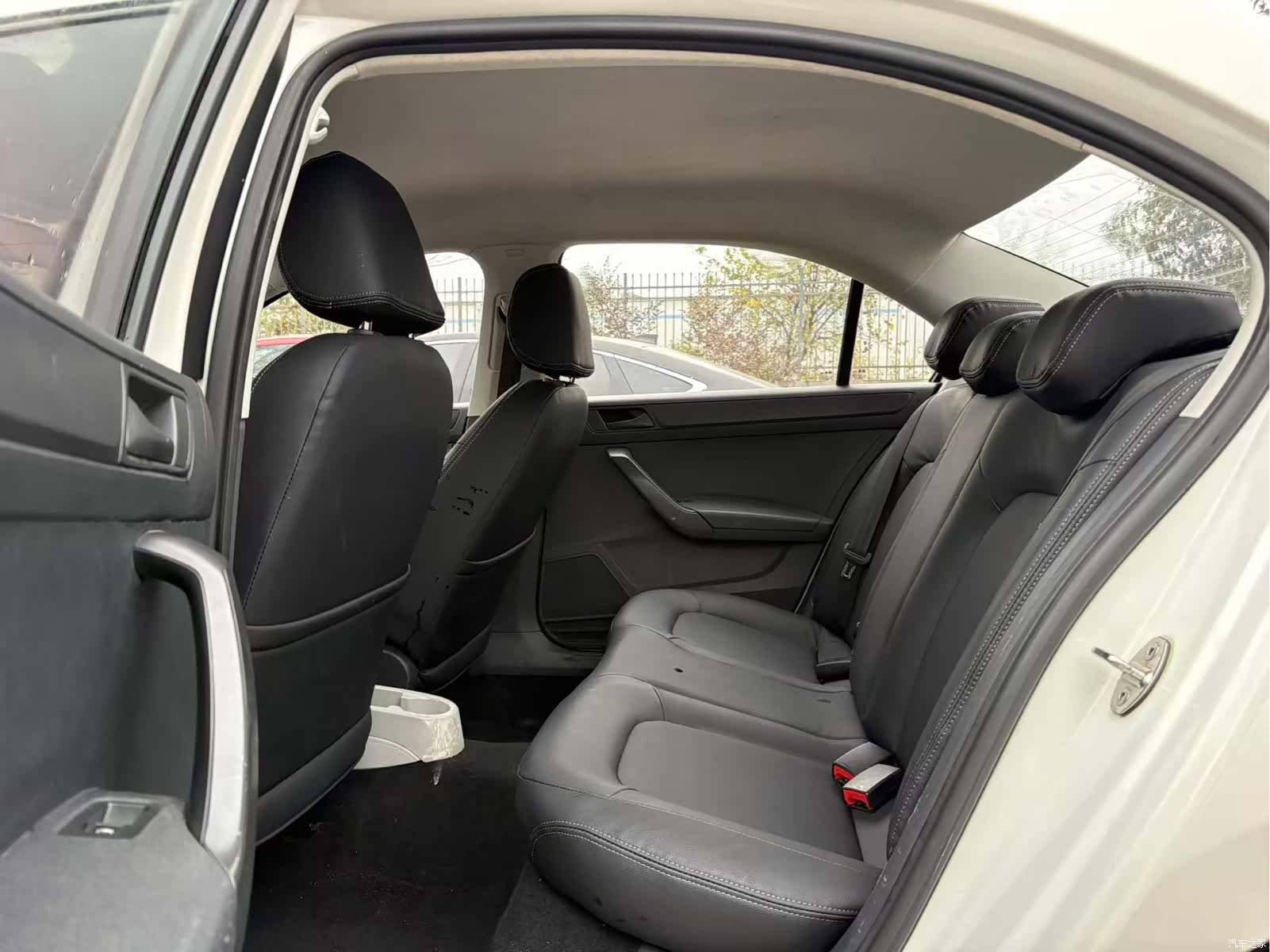 Skoda Rapid, 2016 6