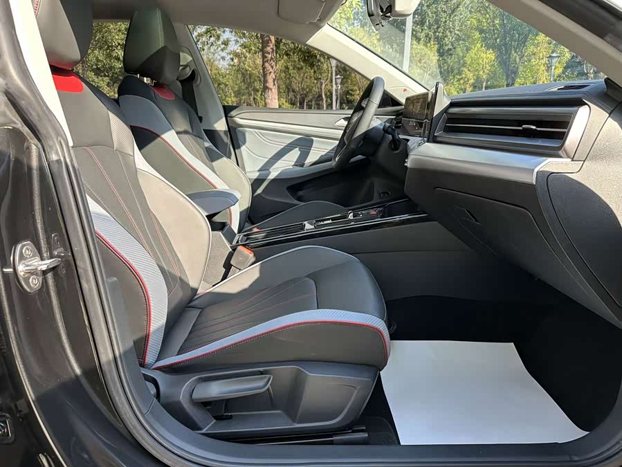 Volkswagen Lamando 2023, фото 22