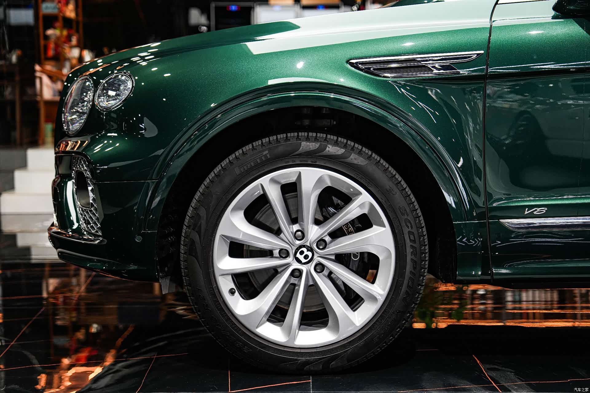 Bentley Bentayga, 2021 4