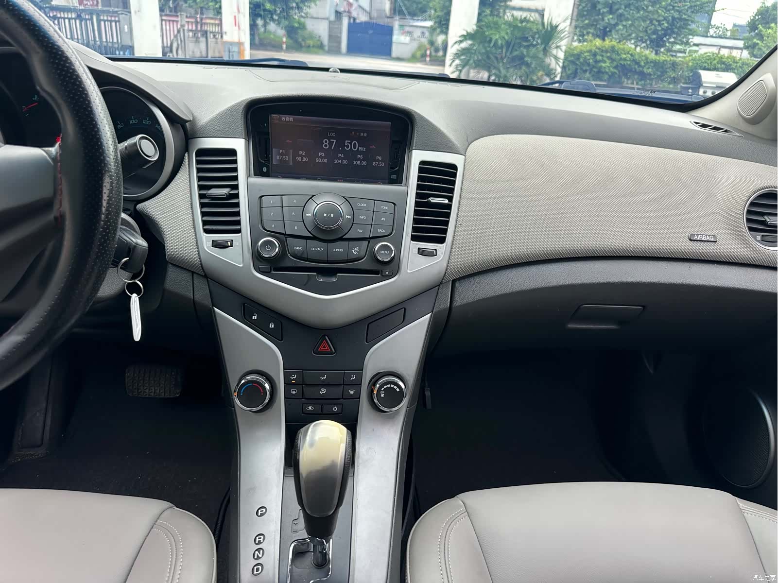 Chevrolet SL, 2012 18