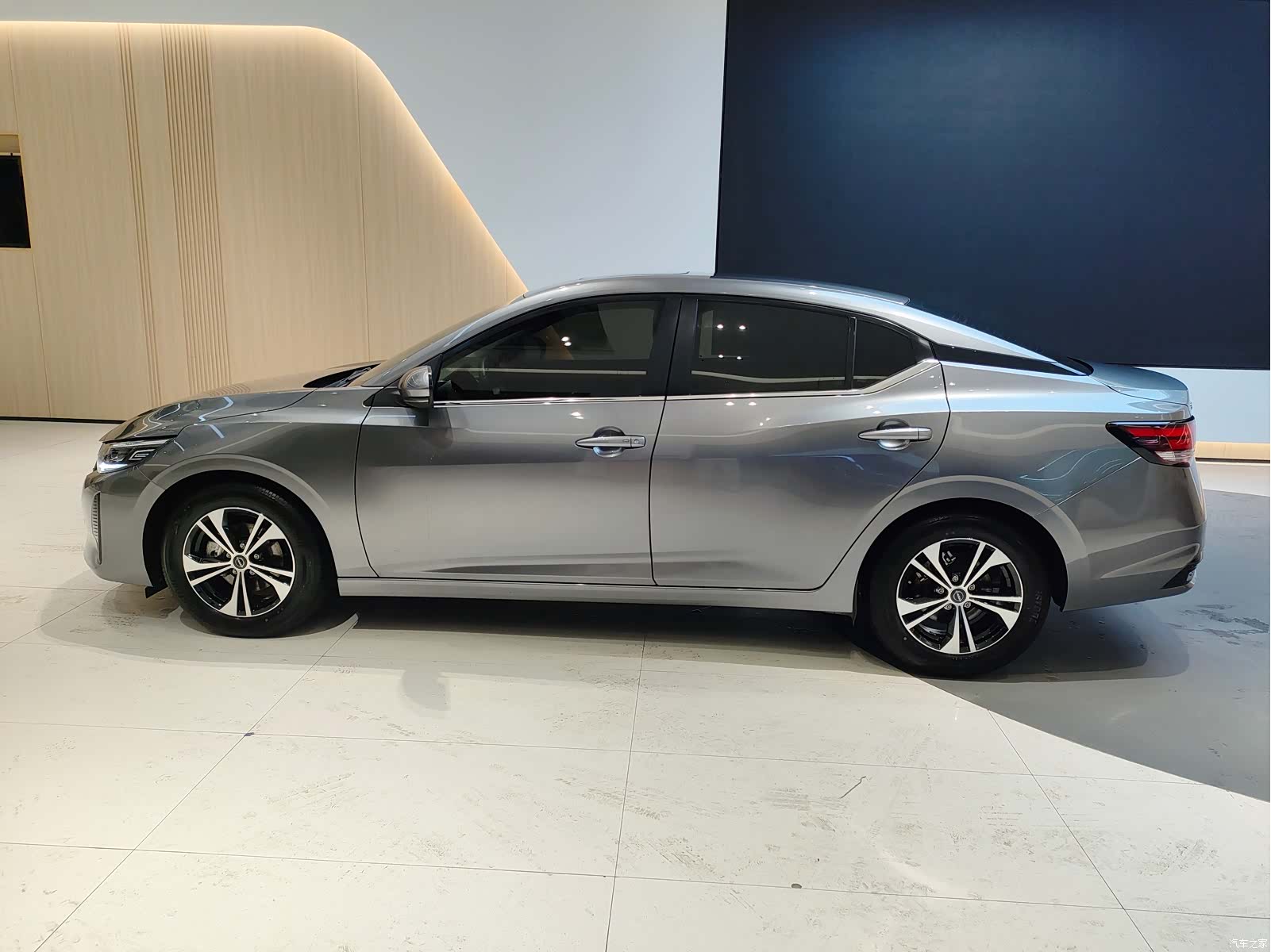 Nissan Sylphy, 2025 4