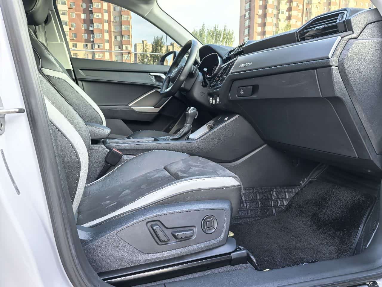 Audi Q3, 2022 13