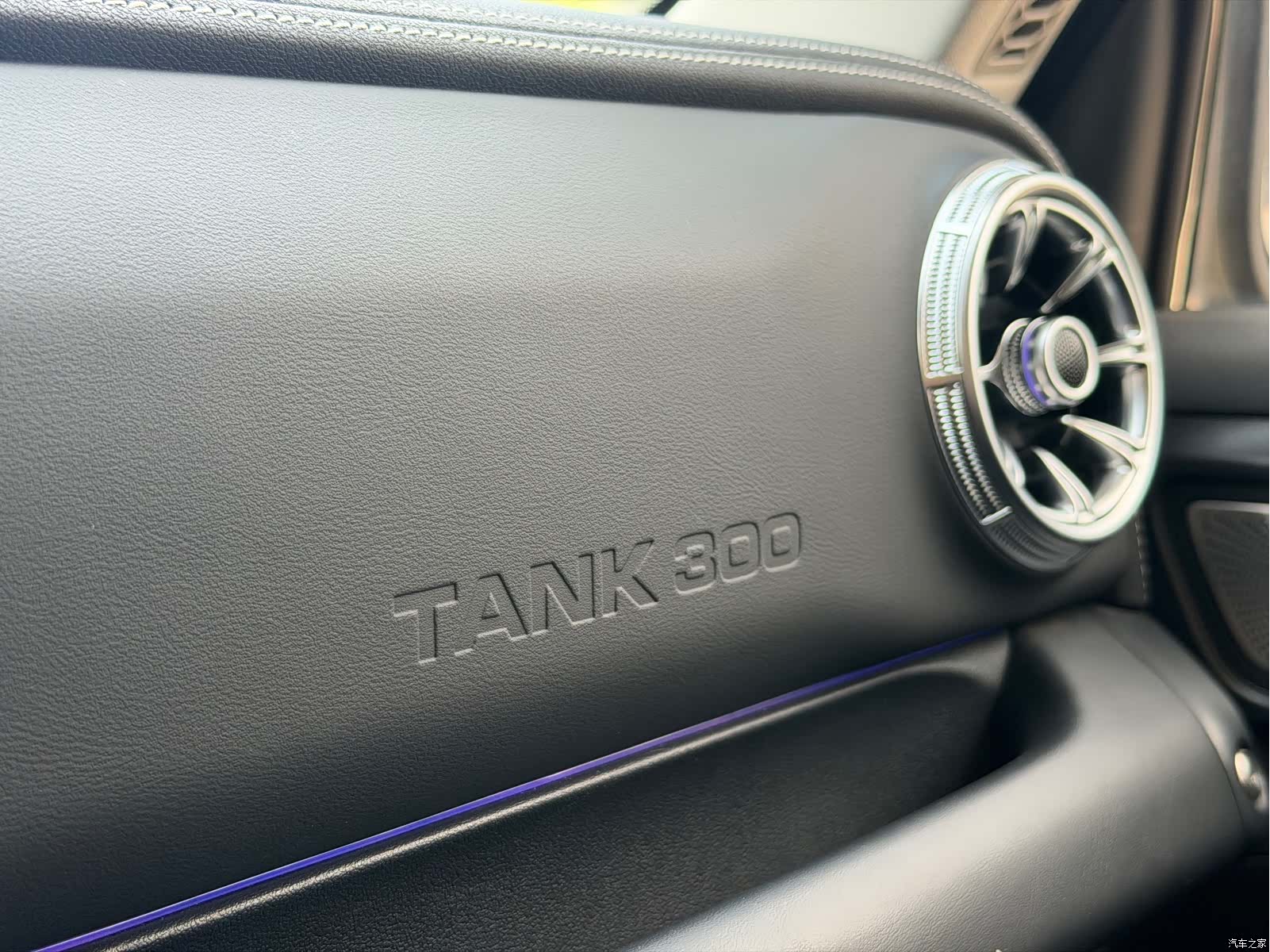 Tank 300, 2025 18