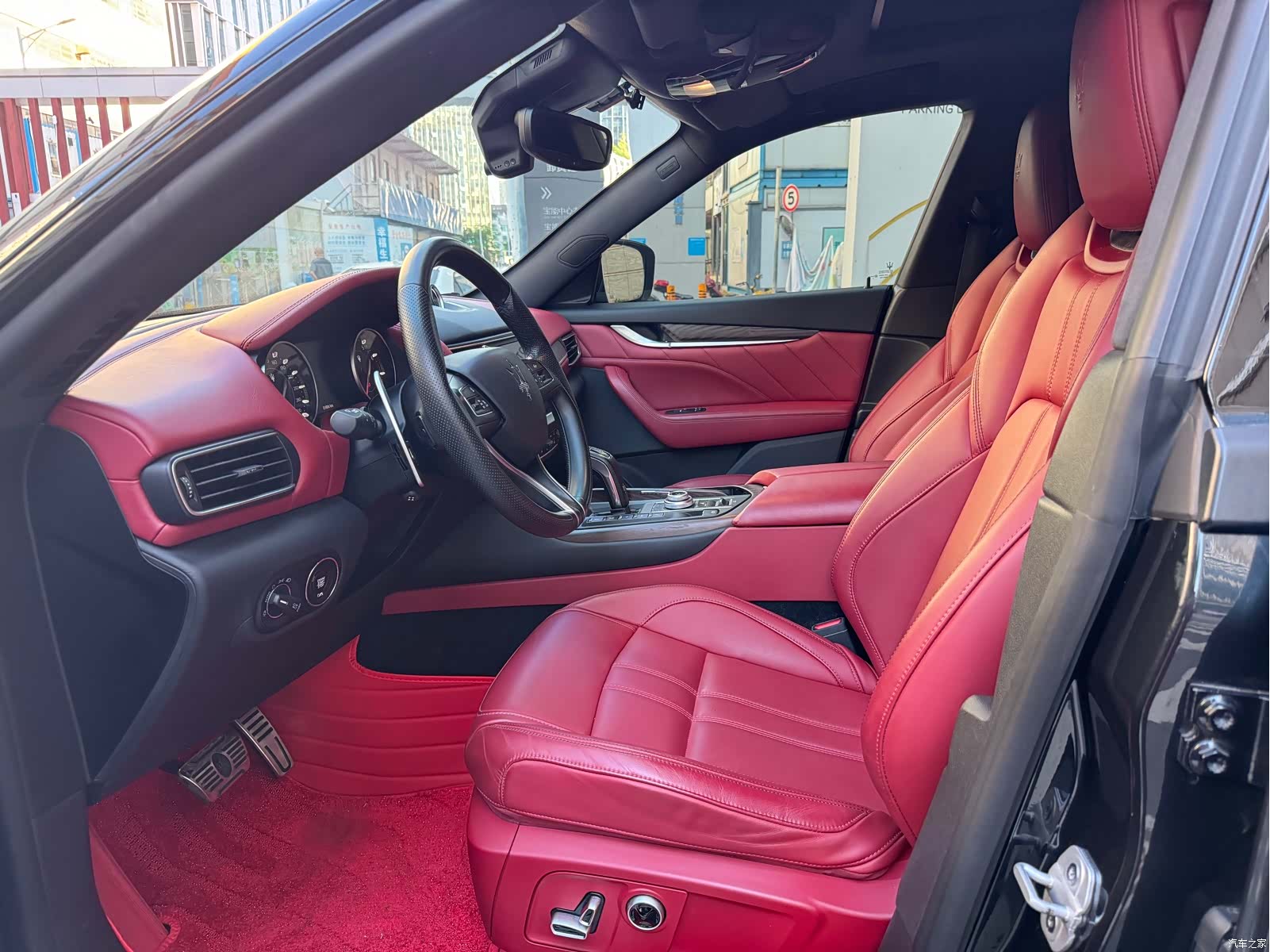 Maserati Levante, 2022 8