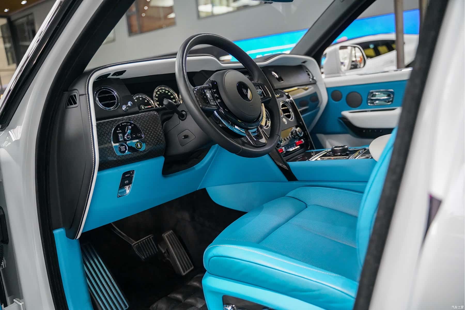 Rolls-Royce Cullinan, 2021 15