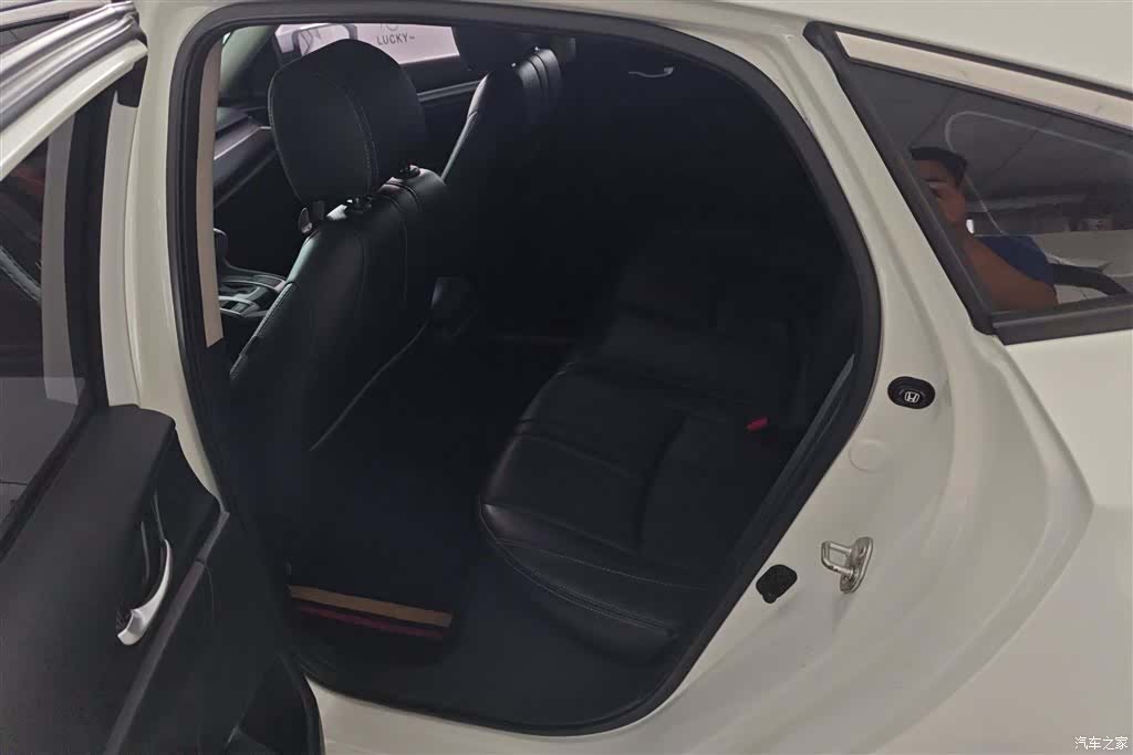 Honda Civic, 2018 11