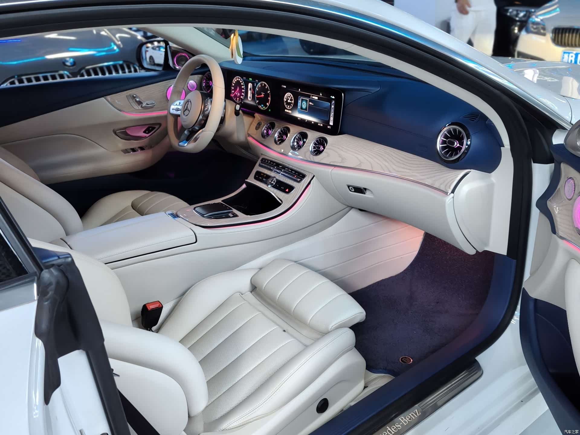 Mercedes-Benz E-Class, 2020 13