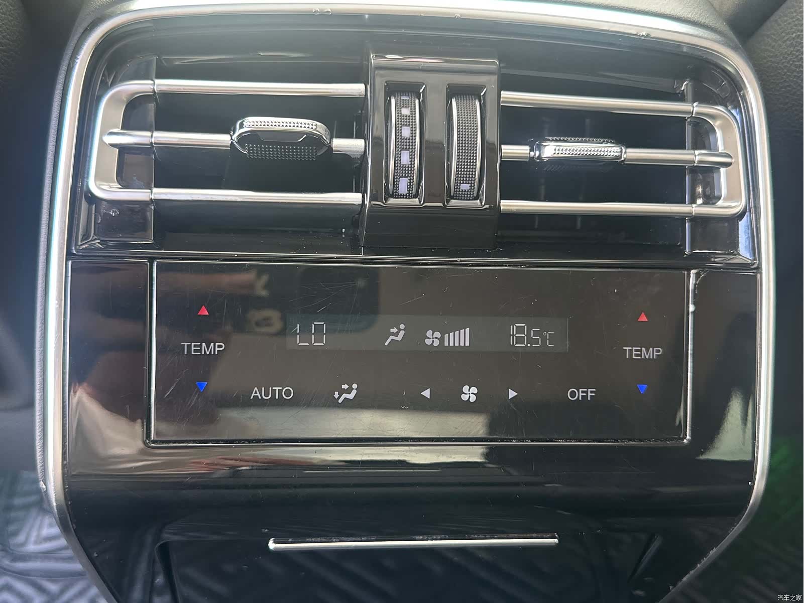 Hongqi H9, 2020 18