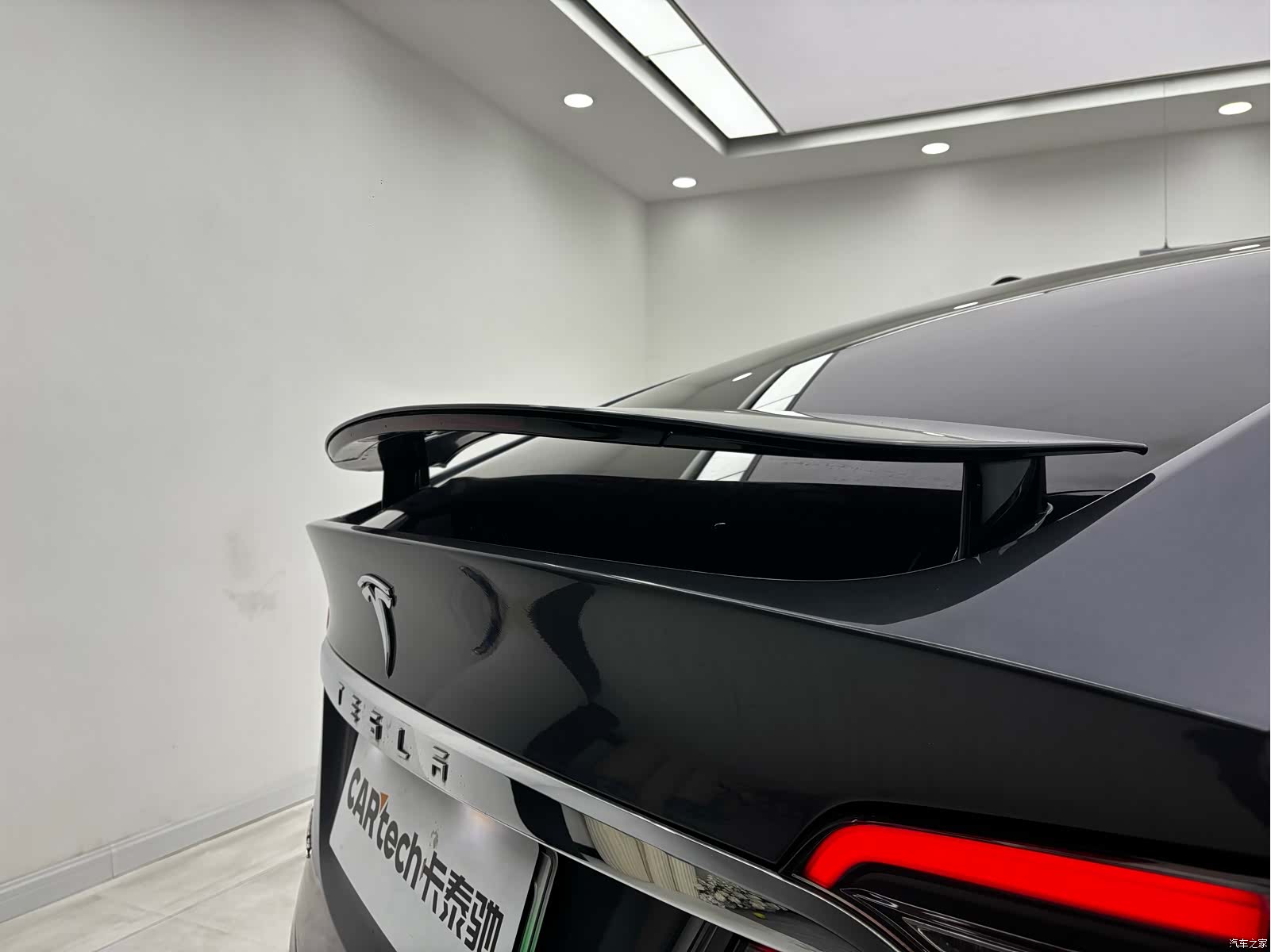 Tesla Model X, 2018 15