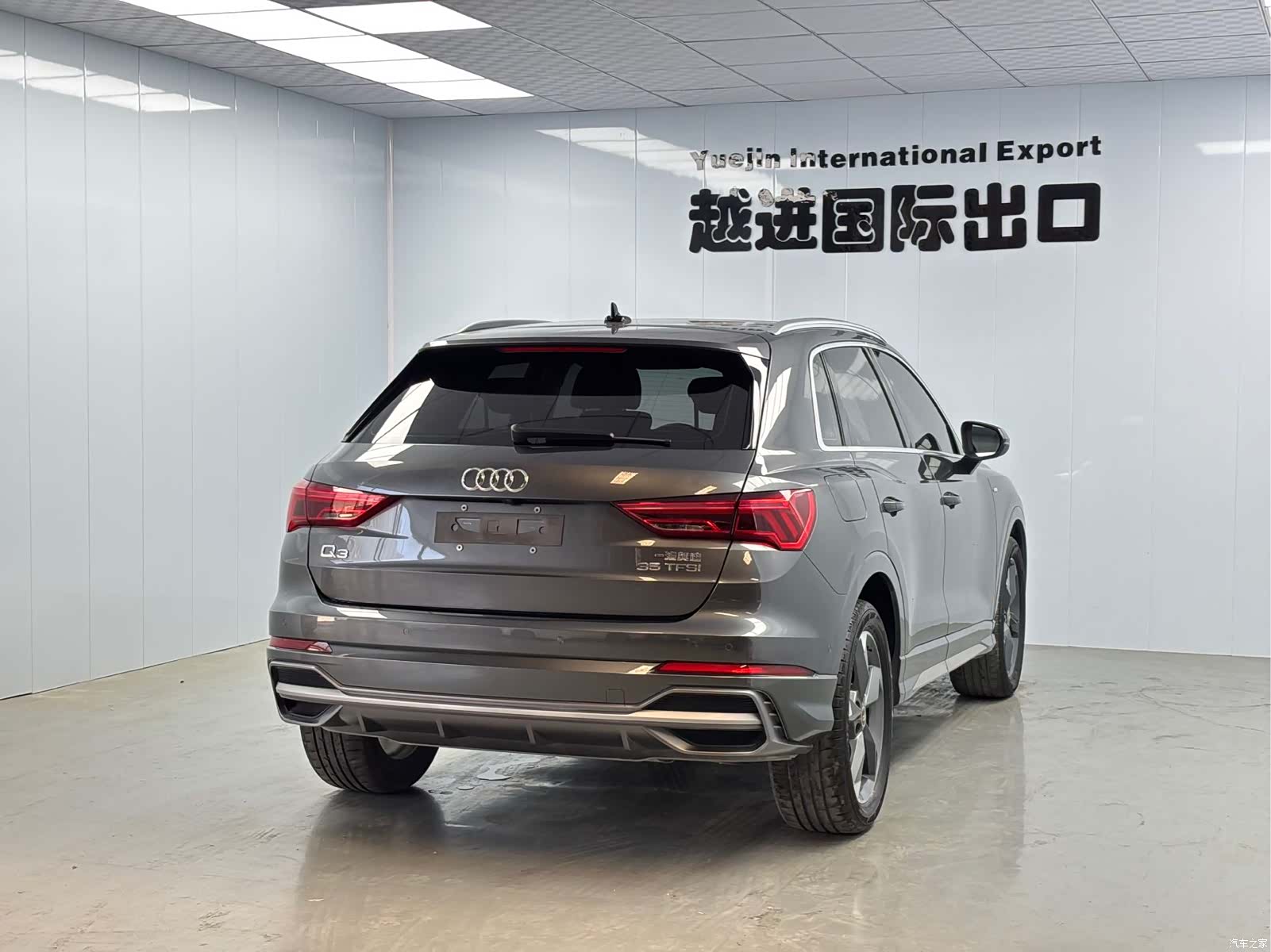 Audi Q3, 2022 11