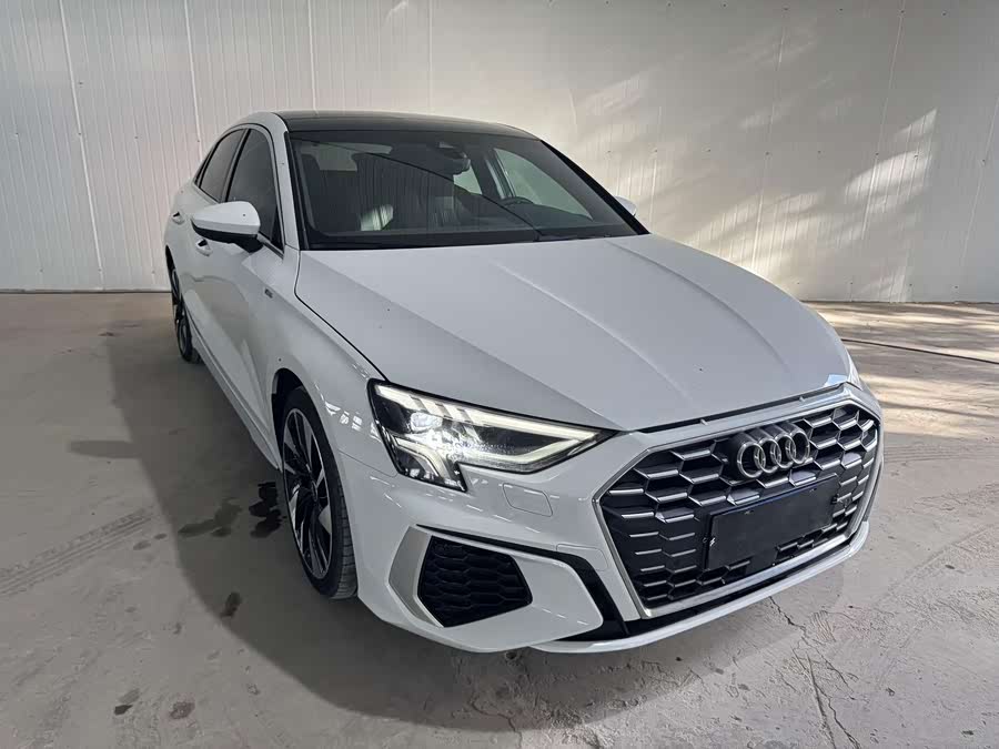 Audi A3 2022, фото 2