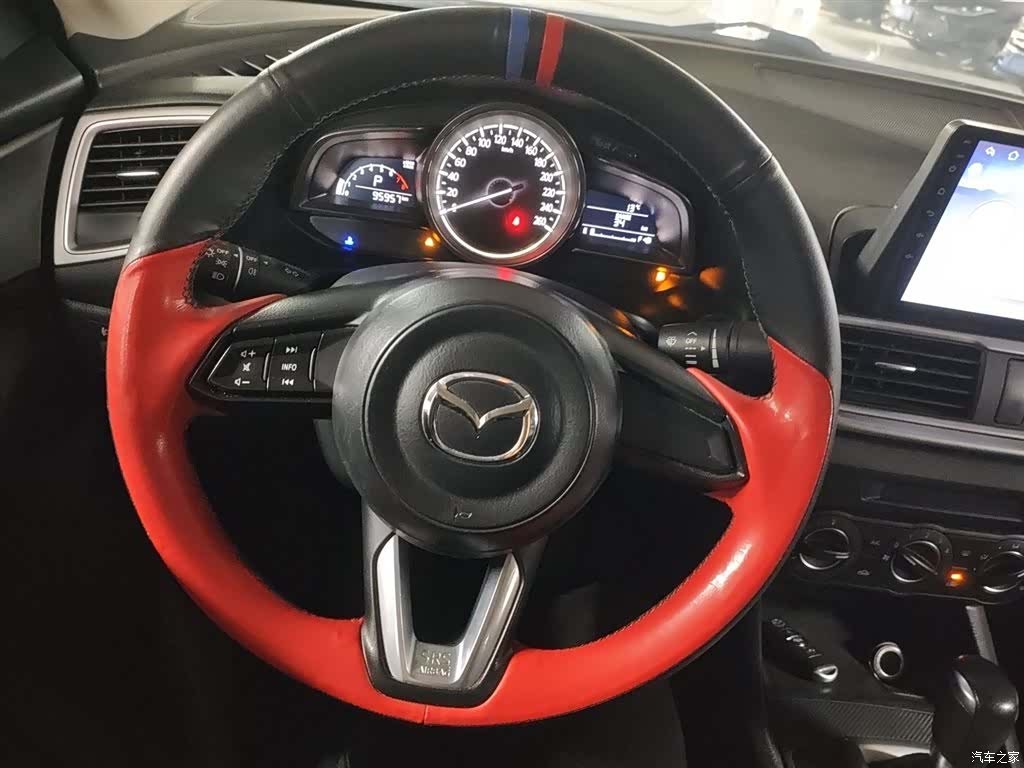 Mazda Mazda3, 2019 11