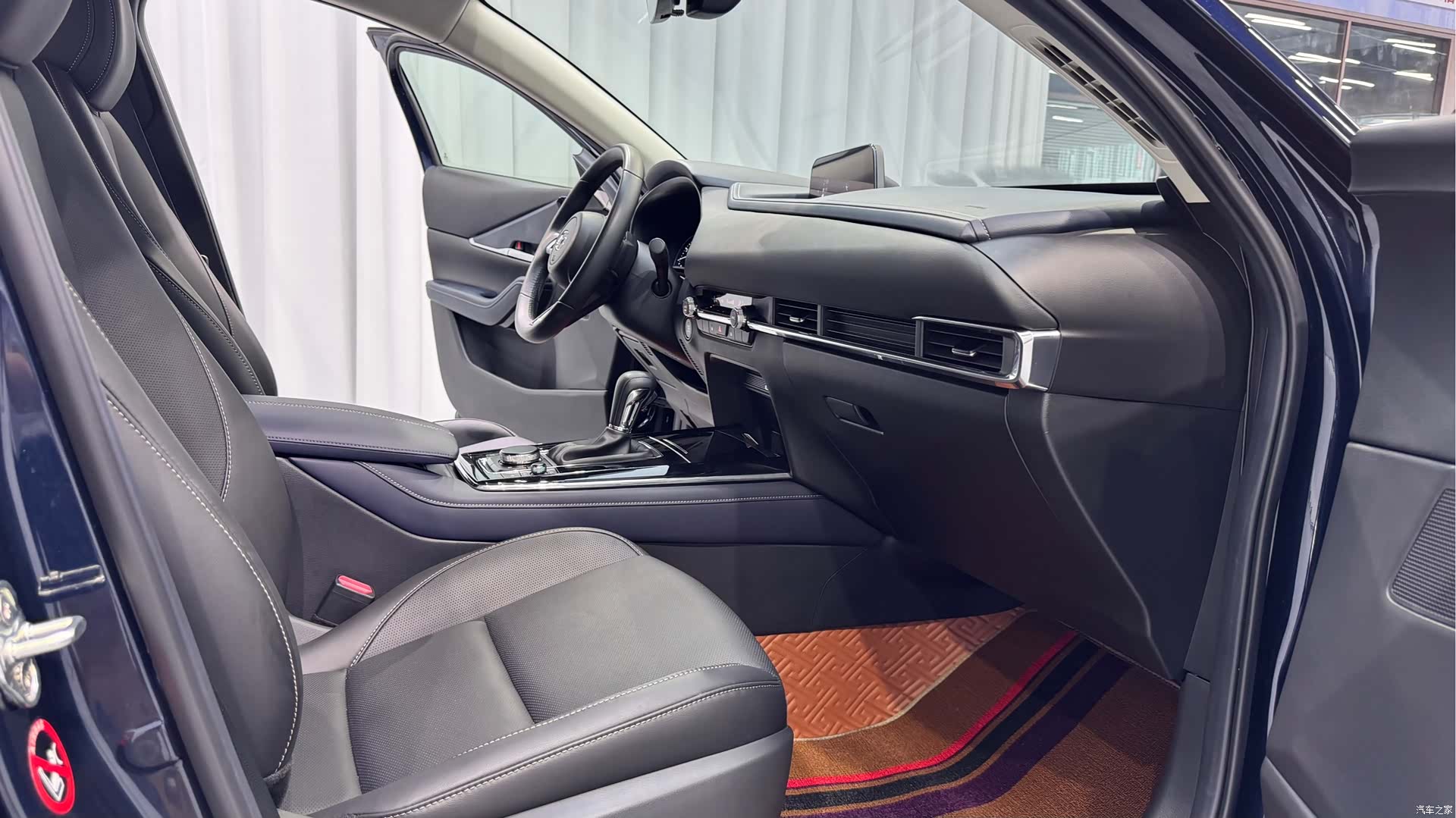 Mazda CX-30, 2022 13