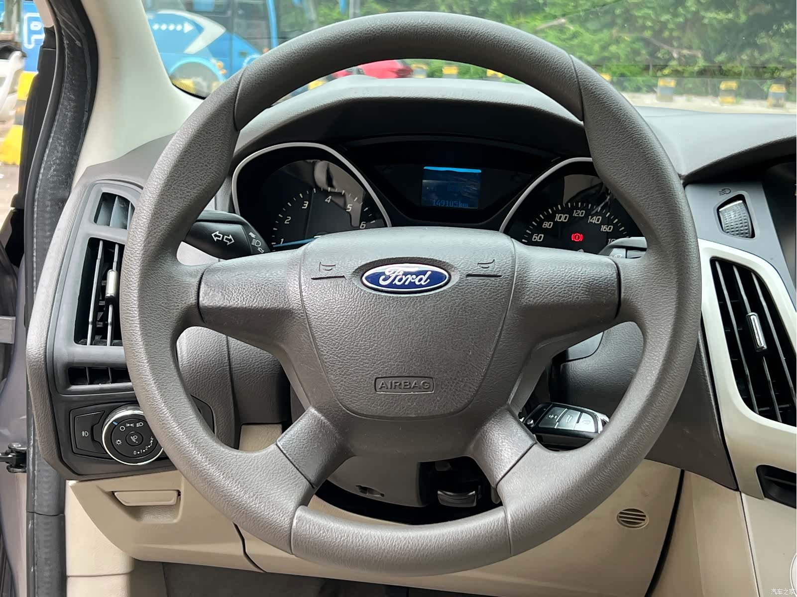 Ford Focus, 2014 8