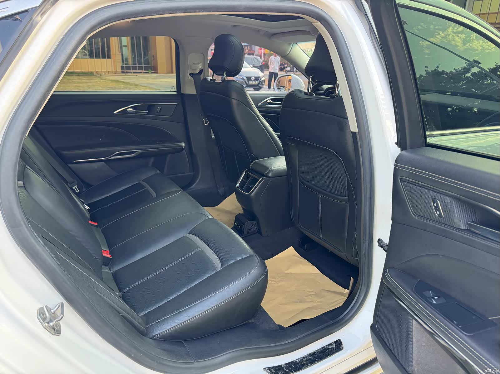 Ford Taurus, 2016 14