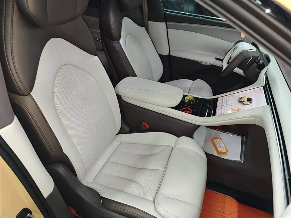 IM Motors Zhiji LS7 IM Motors Zhiji LS7