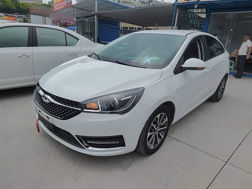 Chery Arrizo 5