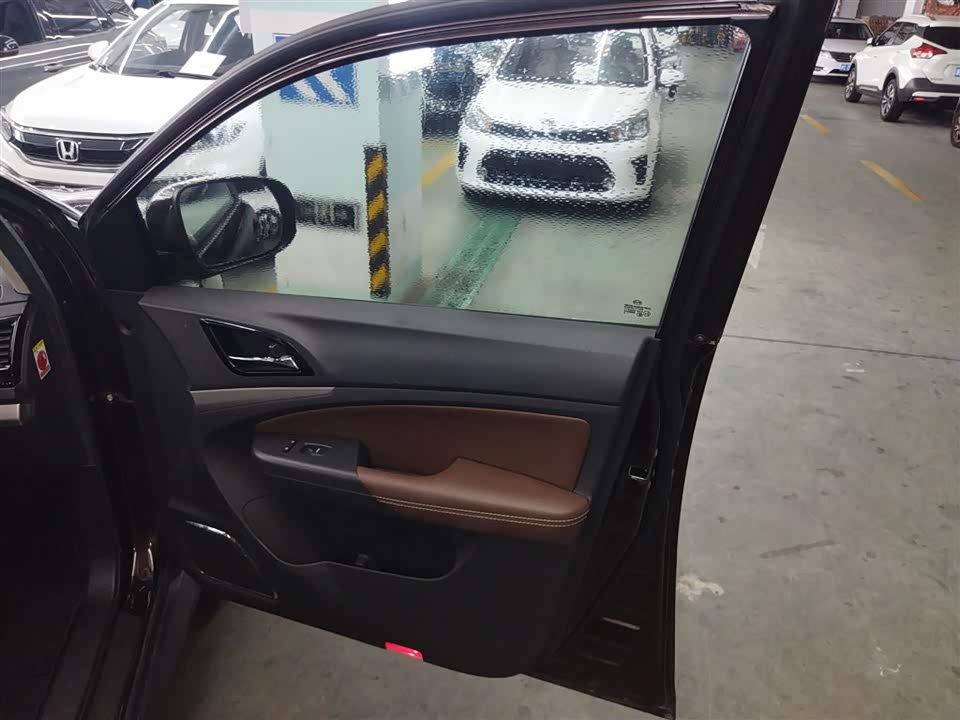 BYD S7