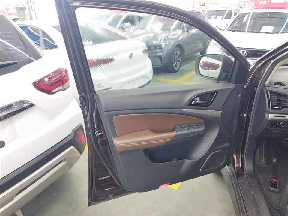 BYD S7