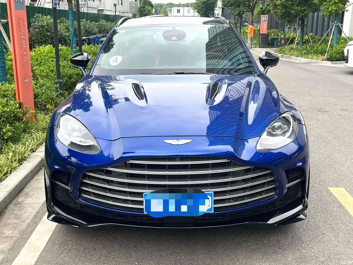 Aston Martin DBX, 2024 2