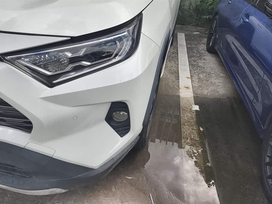 Toyota RAV4 Rongfang