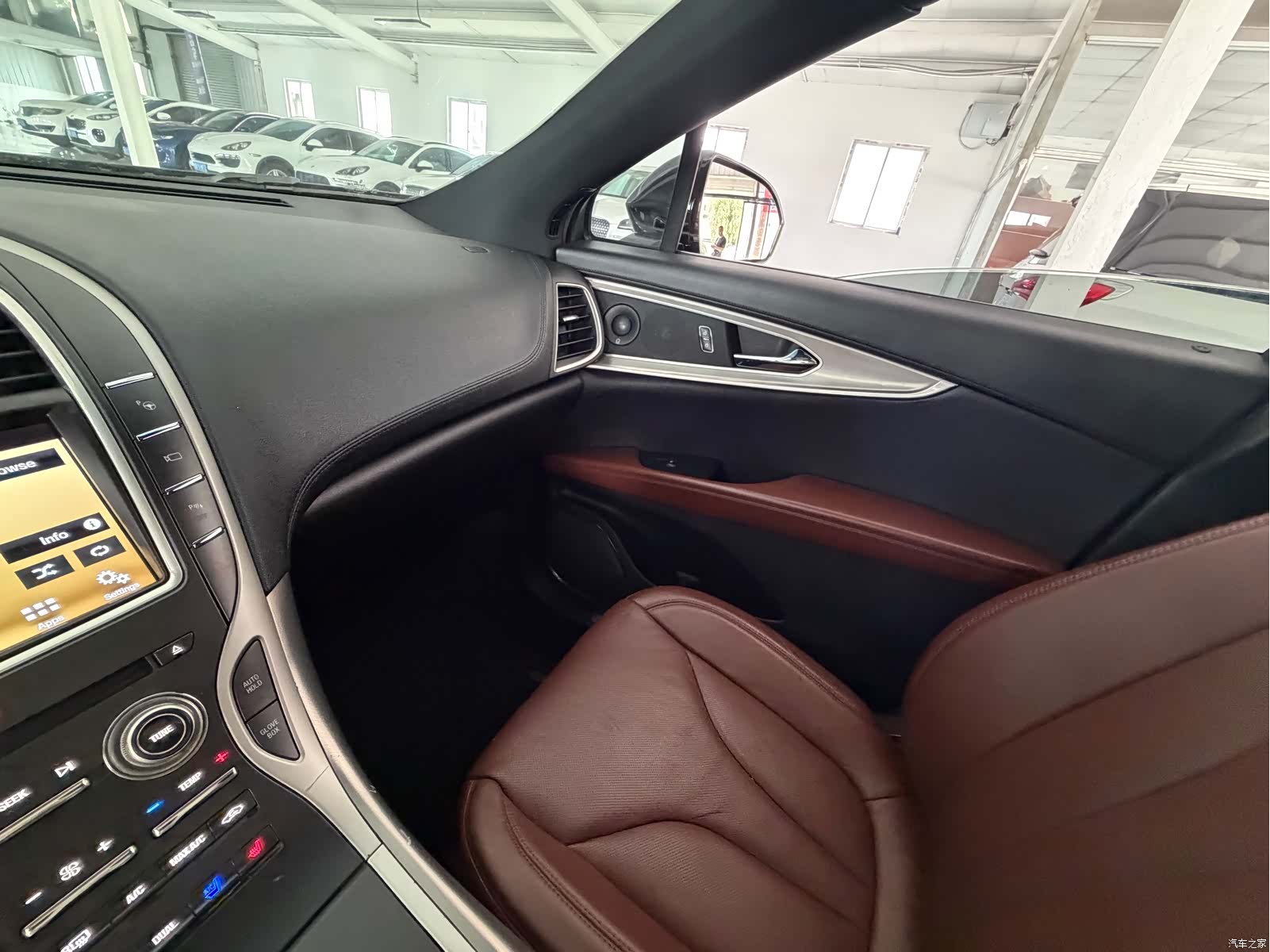 Lincoln MKX, 2017 11
