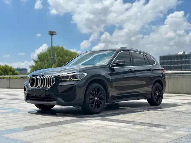 BMW X1 2021 — купить из Китая под заказ