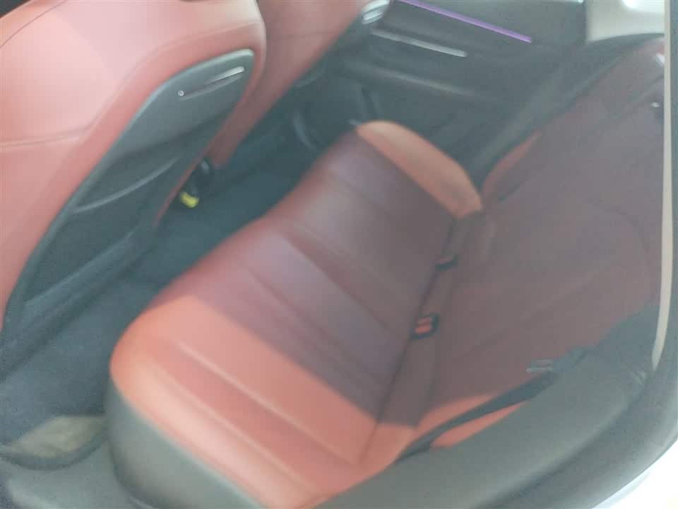 XPENG P7