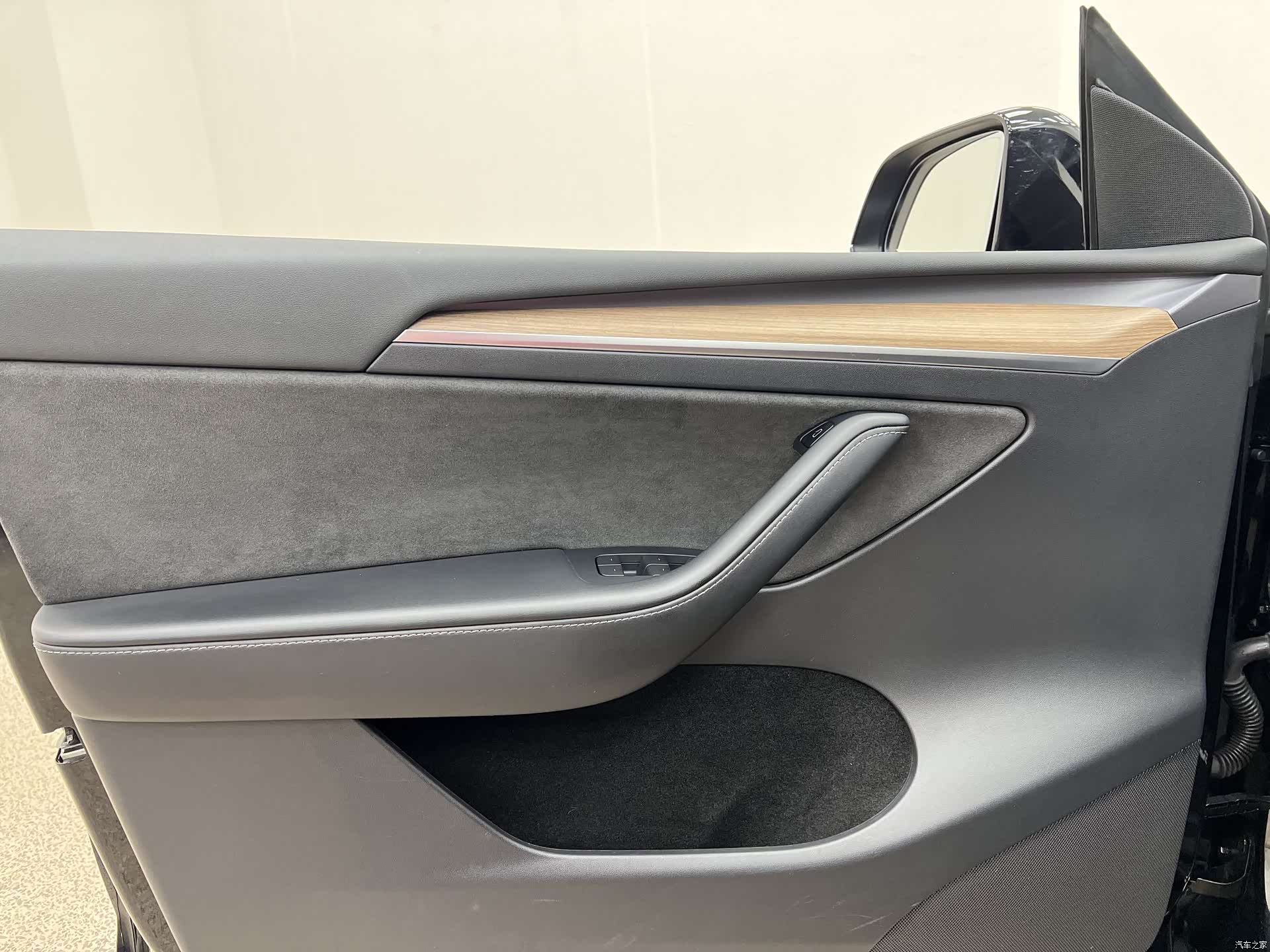 Tesla Model Y, 2022 18