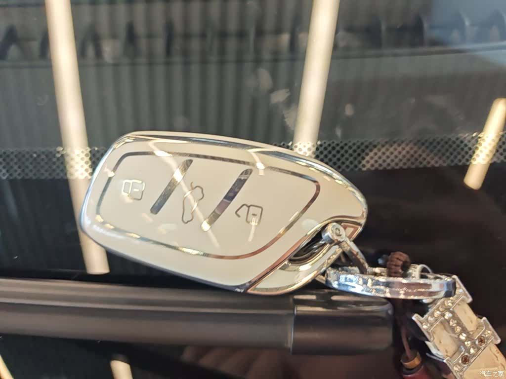 Roewe RX5, 2025 9