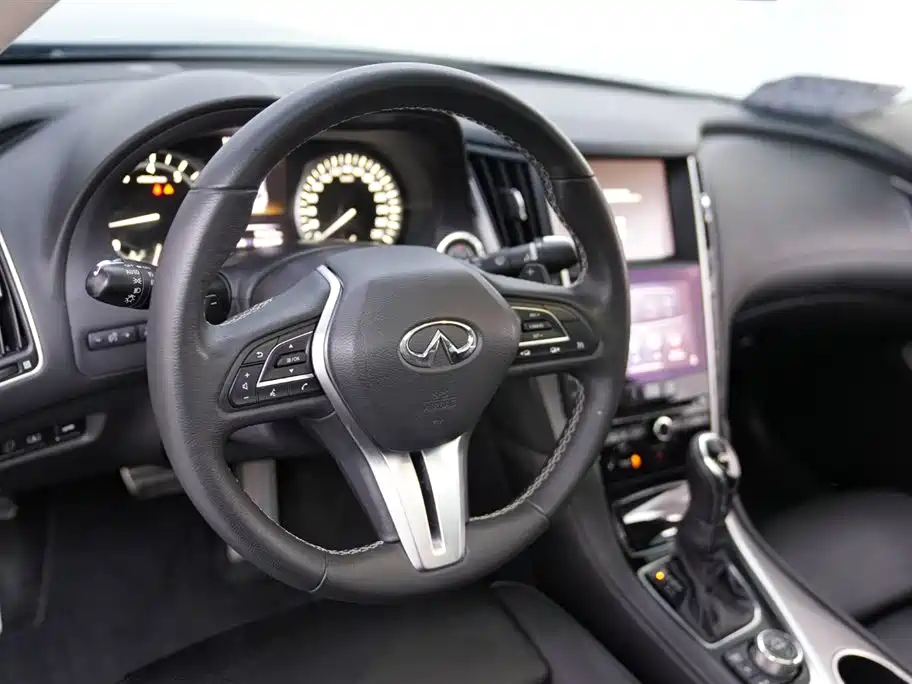 Infiniti Q50L