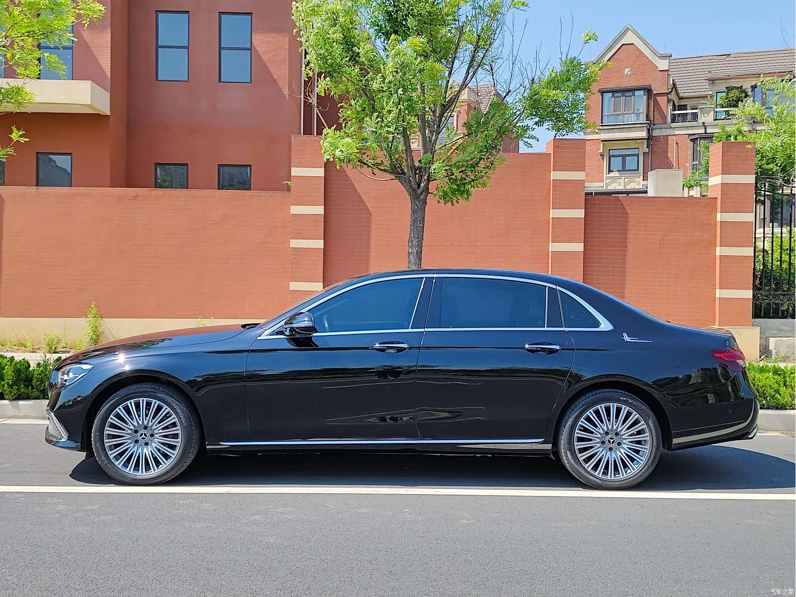 Mercedes-Benz E-Class, 2023 19