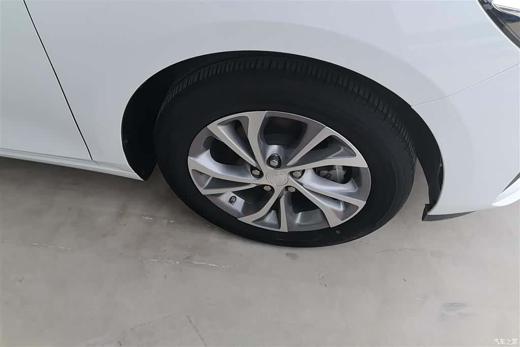 Buick Verano, 2022 6