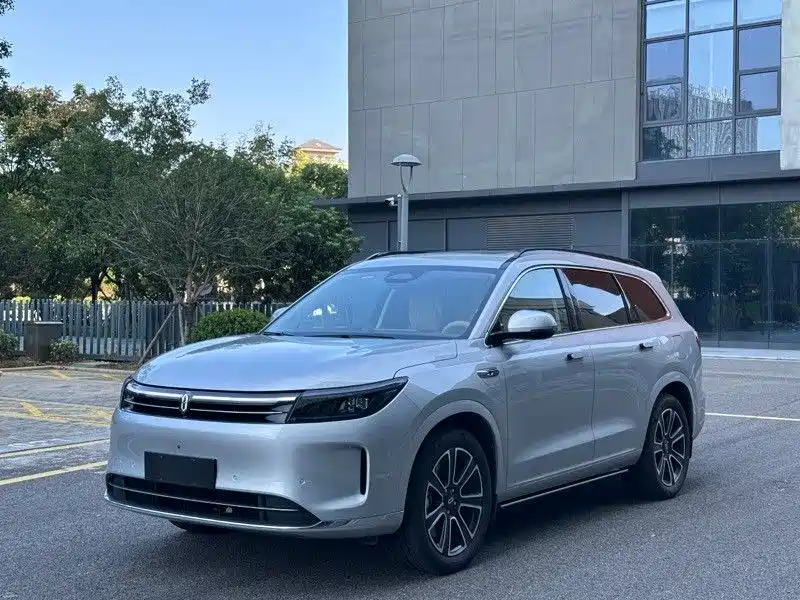 AITO Ask the world M7