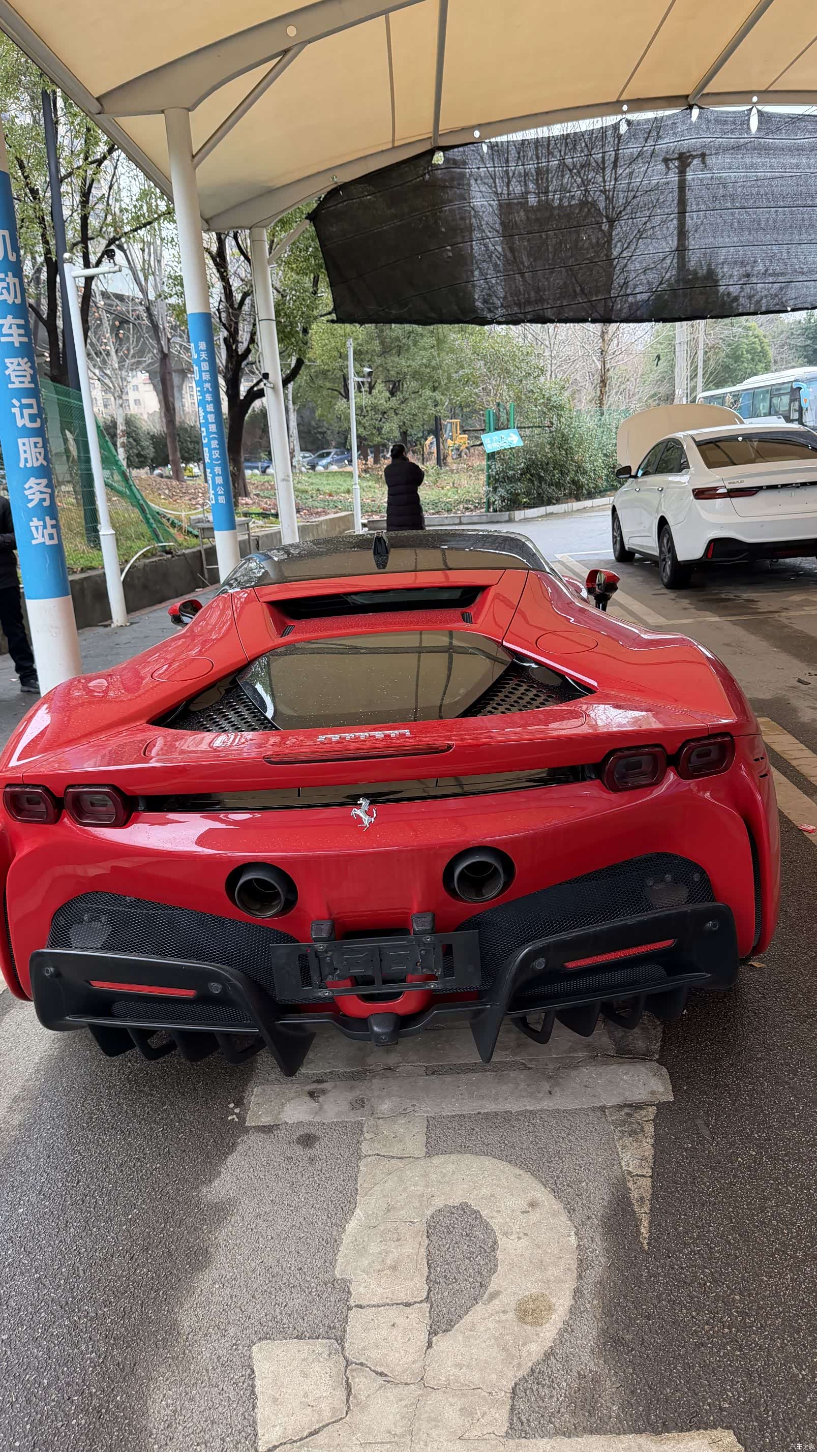 Ferrari SF90, 2022 15
