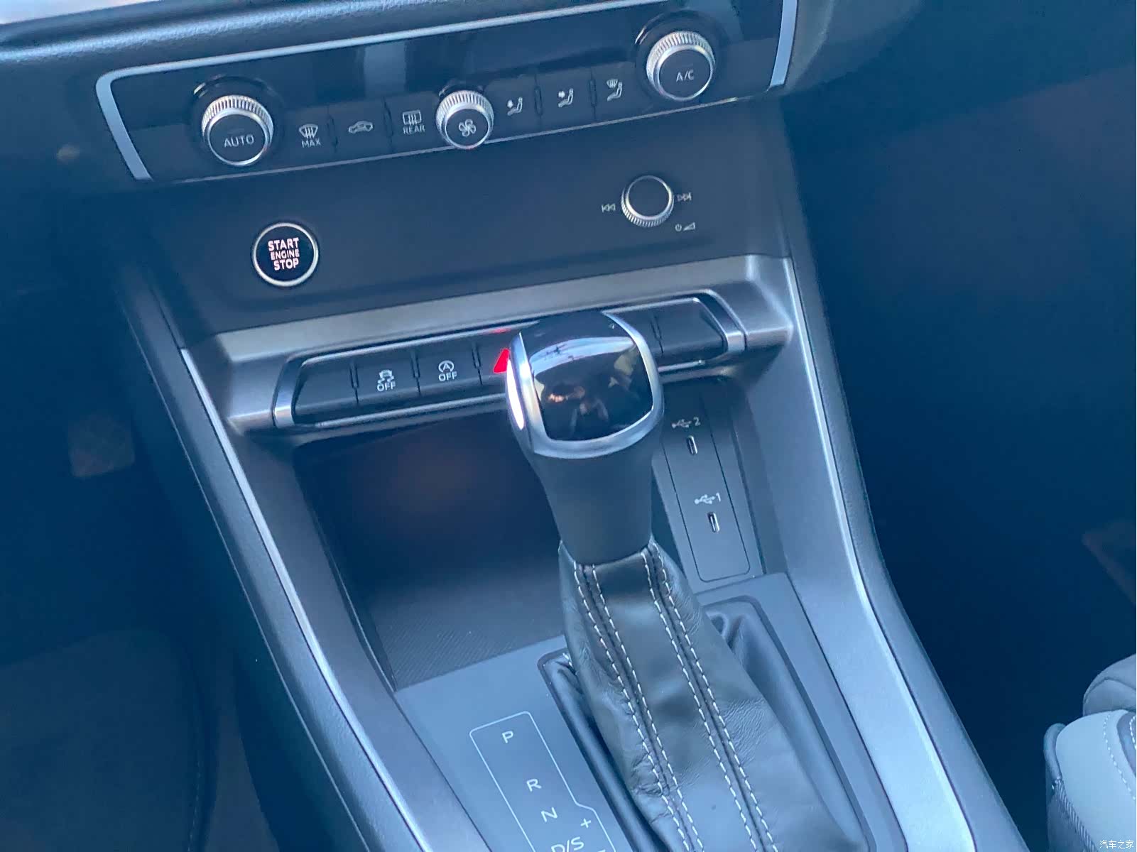 Audi Q3, 2023 10