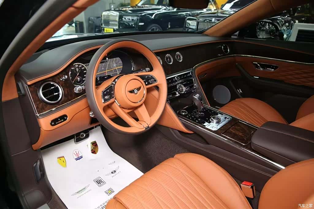 Bentley Flying Spur, 2023 4
