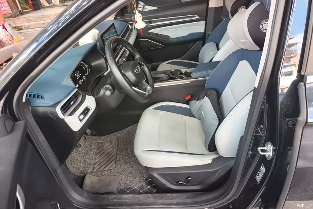 Geely Emgrand, 2023 9