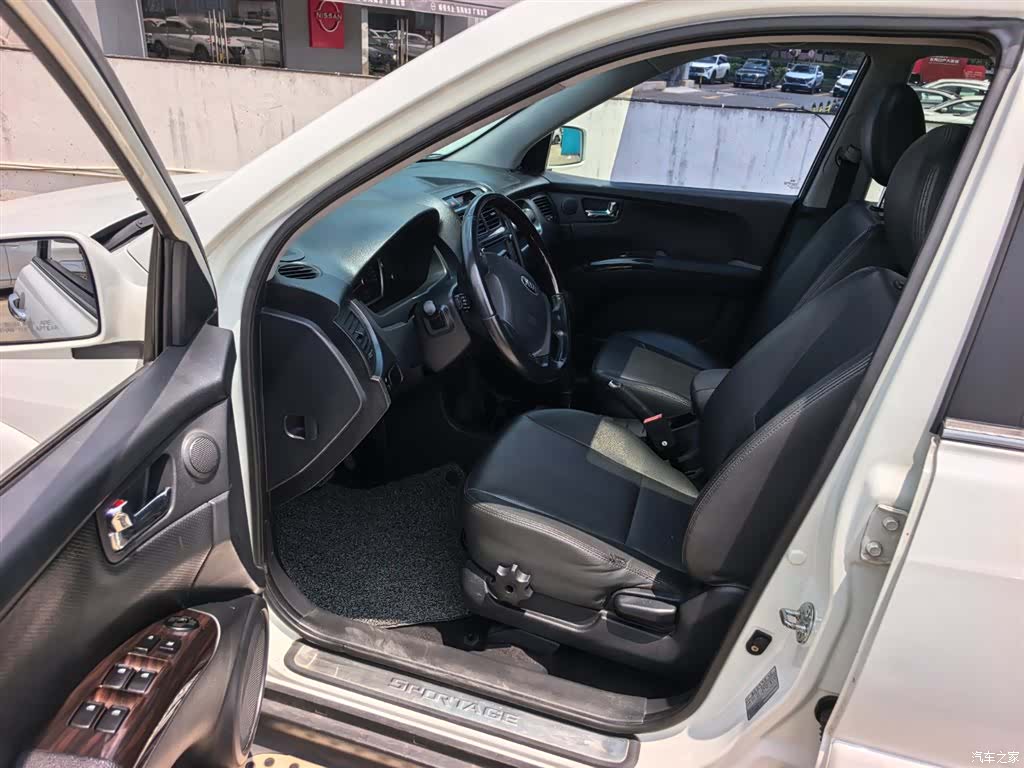 Kia GLS, 2014 8