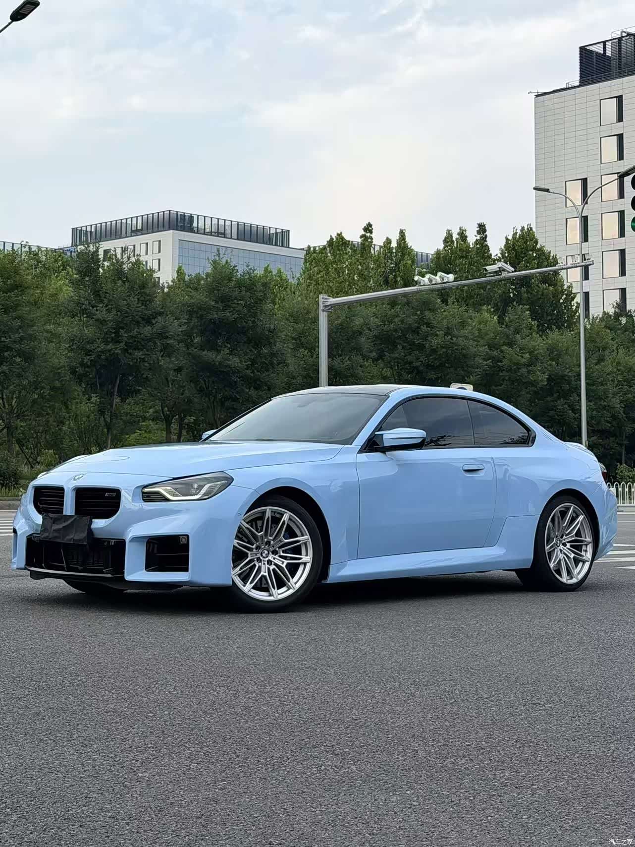 BMW M2, 2025 1