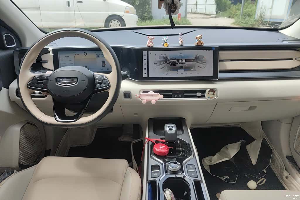 Geely Icon, 2022 12