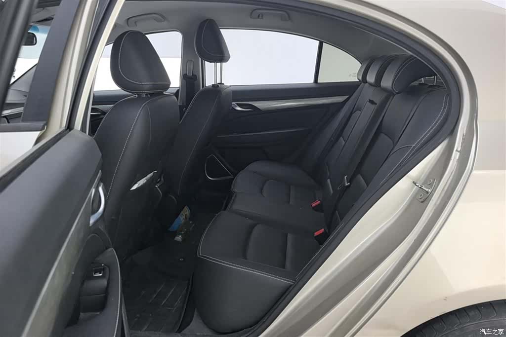 Geely Emgrand, 2020 11