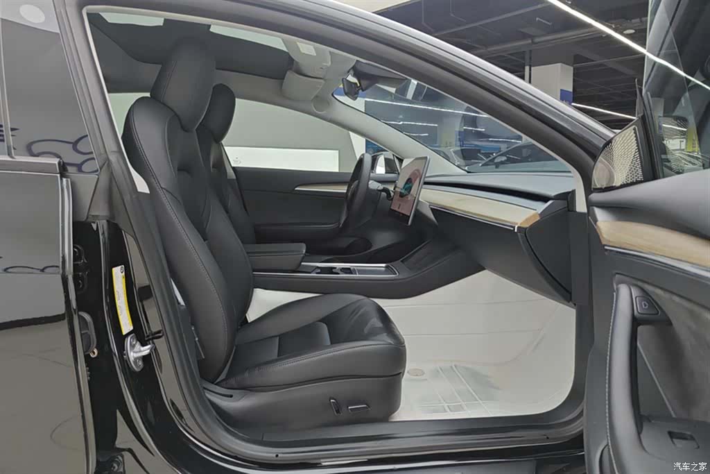 Tesla Model 3, 2023 8