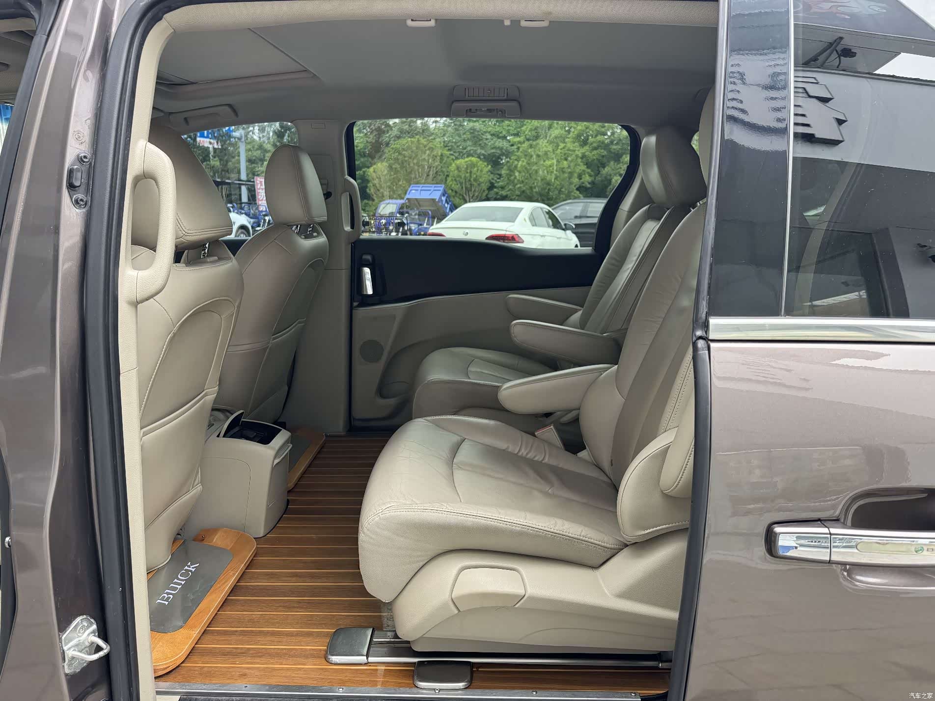 Buick GL8, 2019 8
