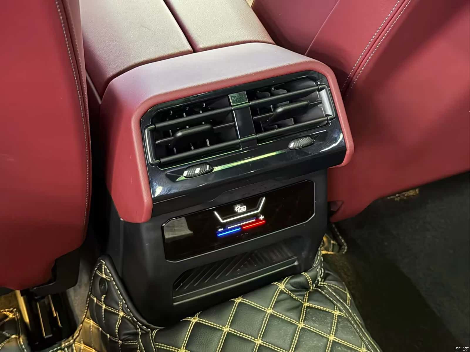 BMW 5 Series, 2025 17