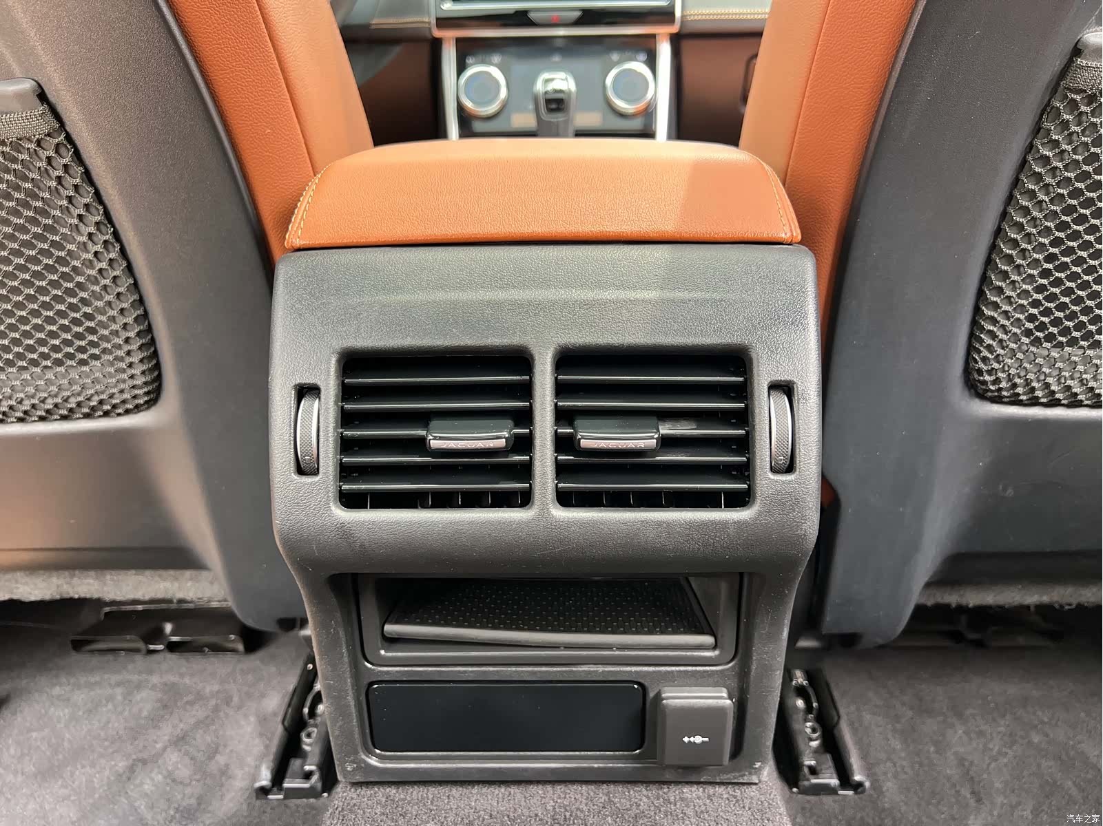 Land Rover XEL, 2024 19